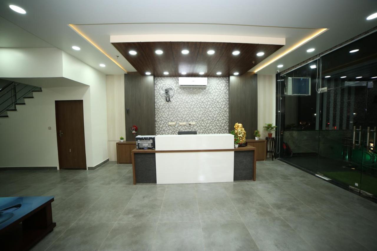 Hotel Devens Джайпур Екстериор снимка