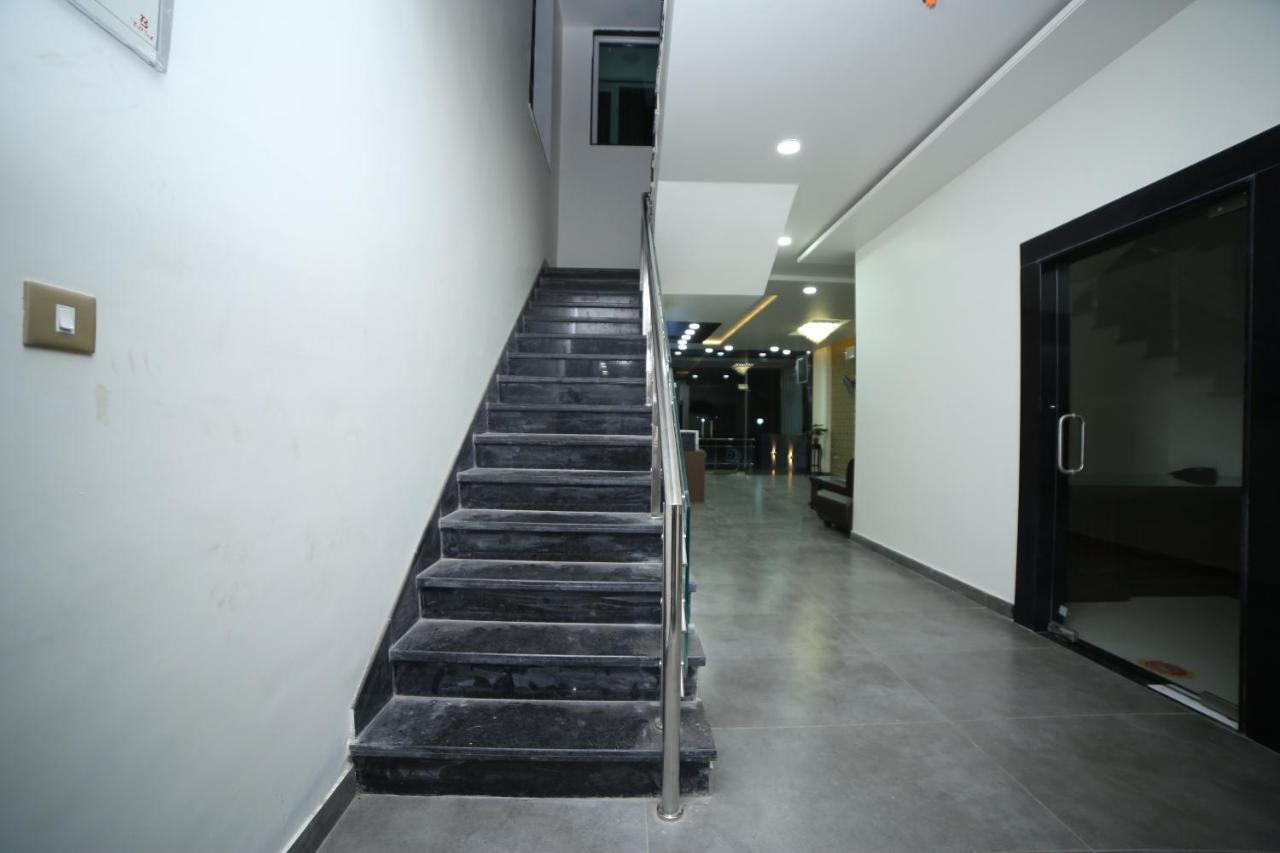 Hotel Devens Джайпур Екстериор снимка