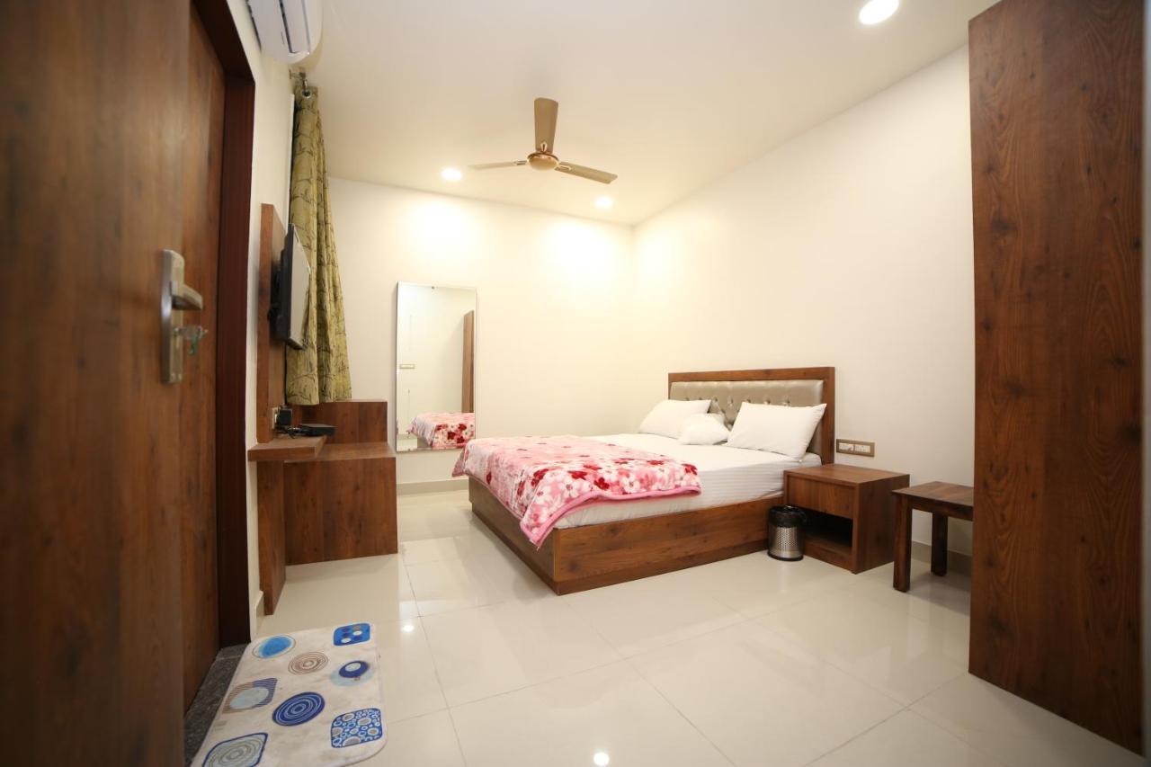 Hotel Devens Джайпур Екстериор снимка