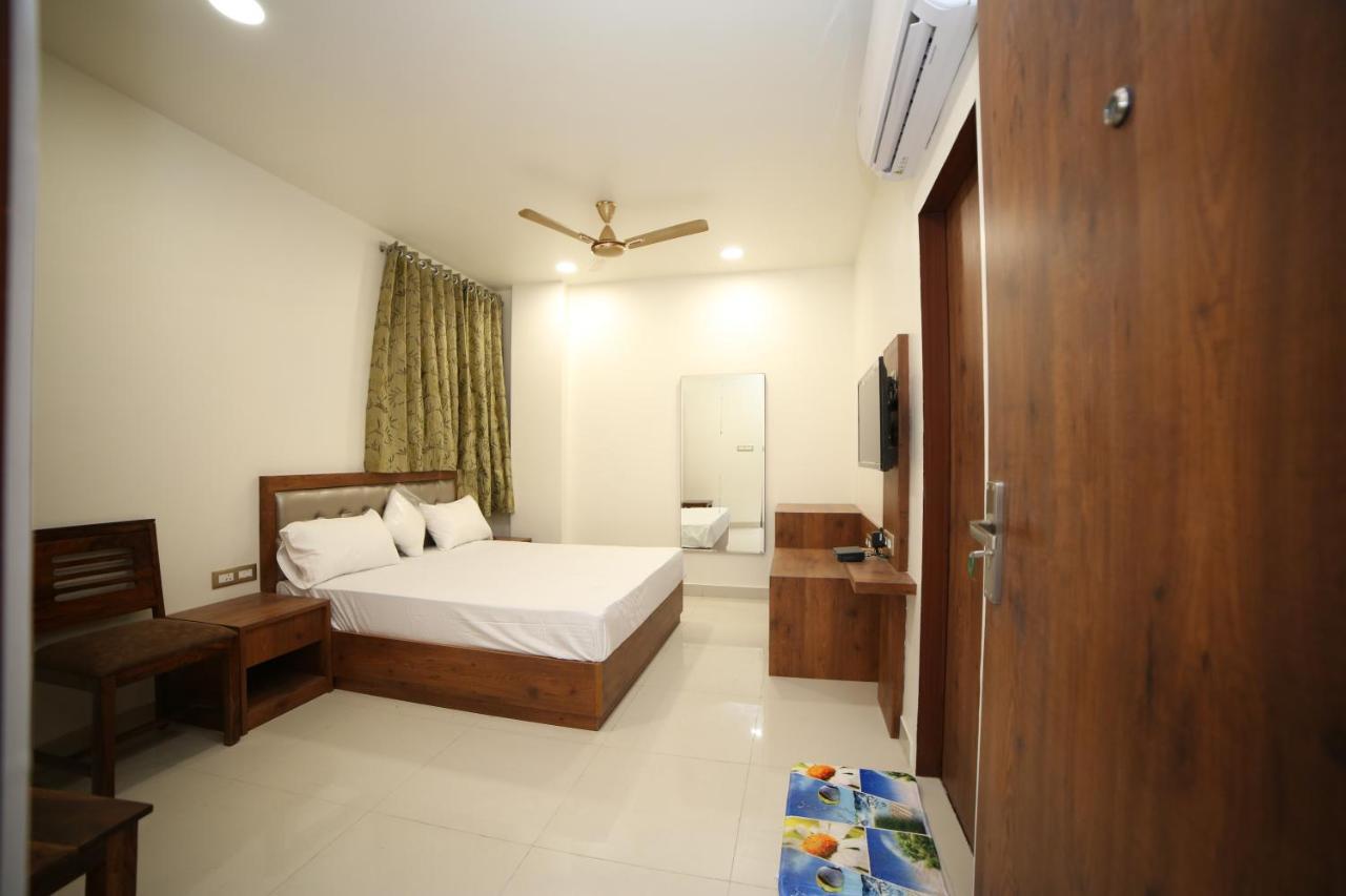 Hotel Devens Джайпур Екстериор снимка